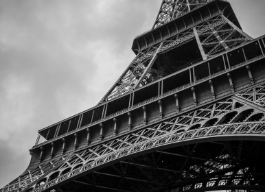 eiffel tower image